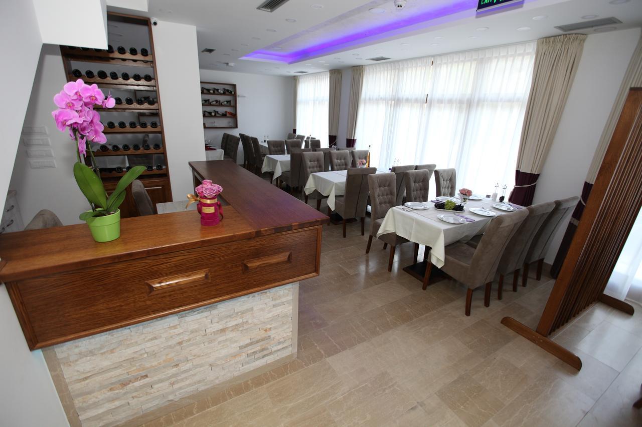 Apis Hotel Trebinje Eksteriør billede