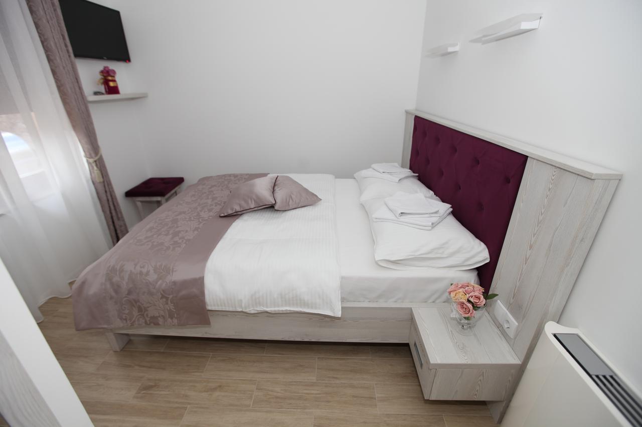 Apis Hotel Trebinje Eksteriør billede