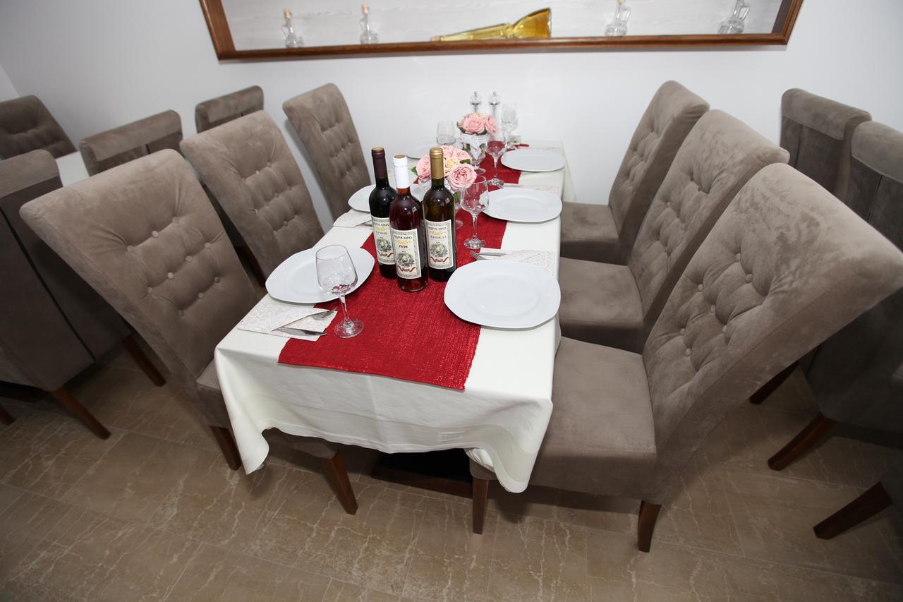 Apis Hotel Trebinje Eksteriør billede