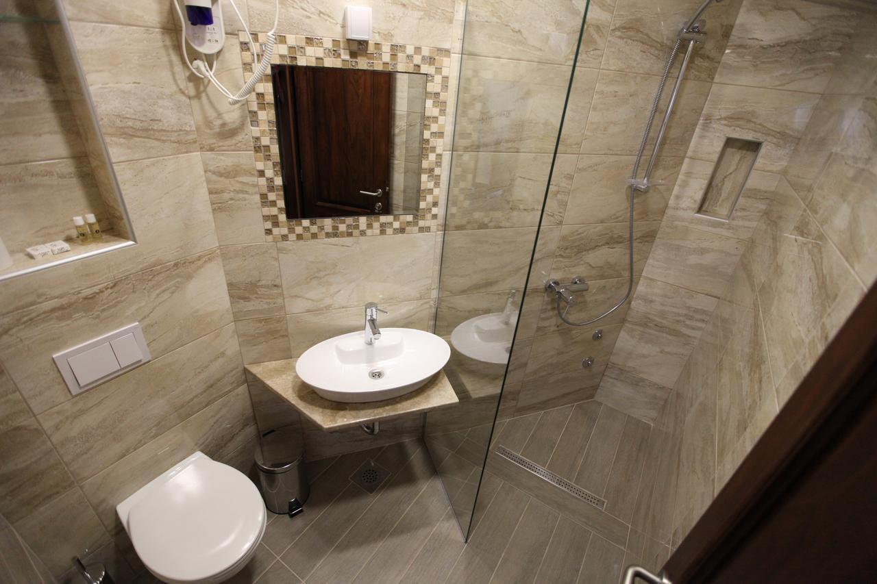 Apis Hotel Trebinje Eksteriør billede